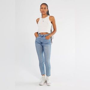 BDG Girlfriend High-Rise Jean - Light Wash /27